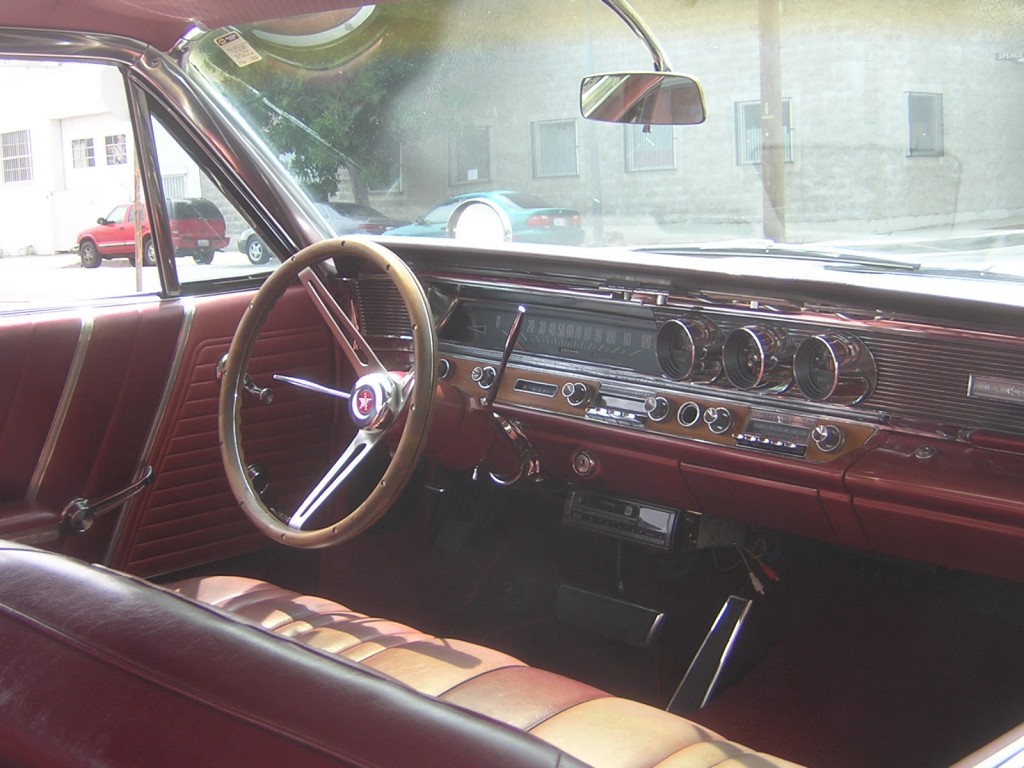 1965 Pontiac Bonneville Interior