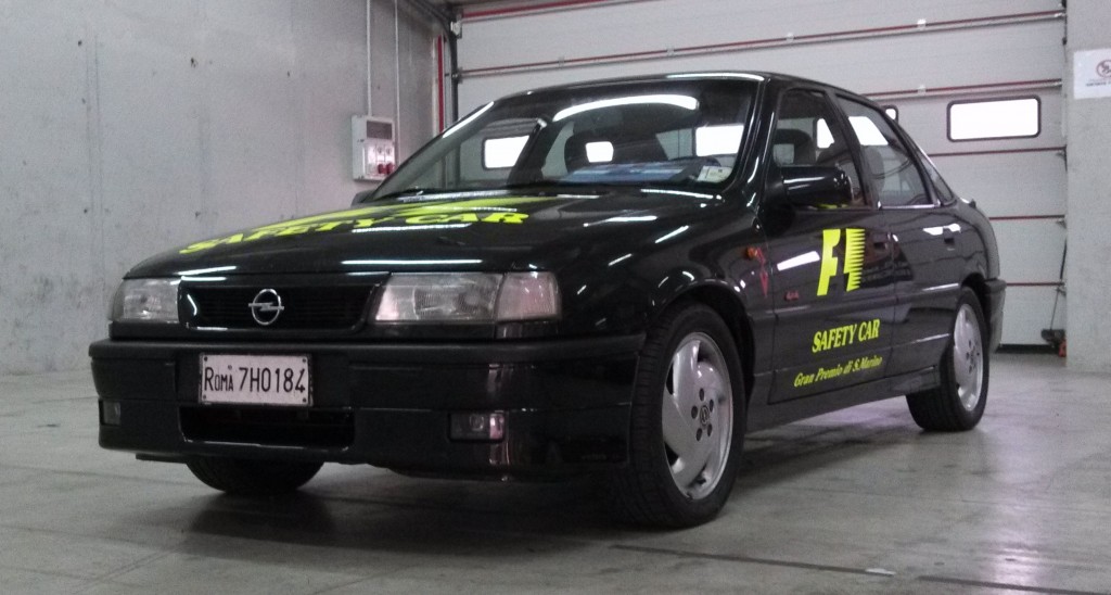 Opel Vectra GSi Imola Pace car